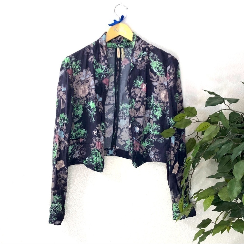 Frenchi Cropped Floral Jacket